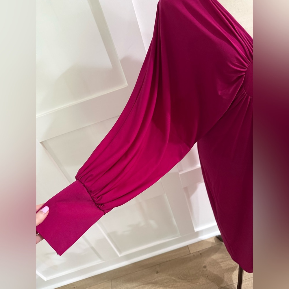 Batwing Sleeve Split Back Fuschia Fitted Dress – Size L – NWOT - Picture 8 of 8